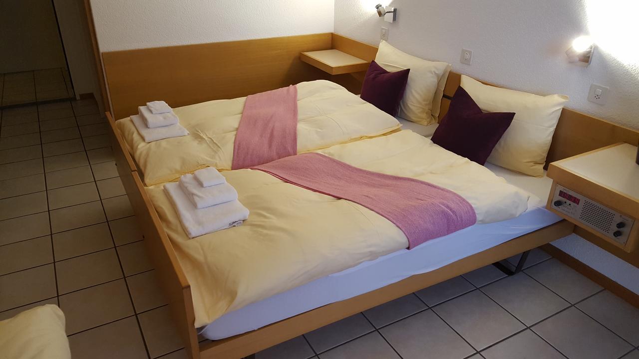 Hotel Loetschberg Spiez Exterior photo
